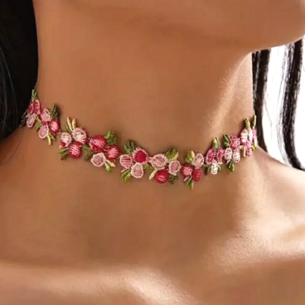 NEW Boho Embroidered Flower Choker